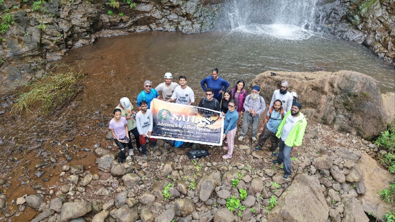 Secret Waterfall Rappelling — photo 1